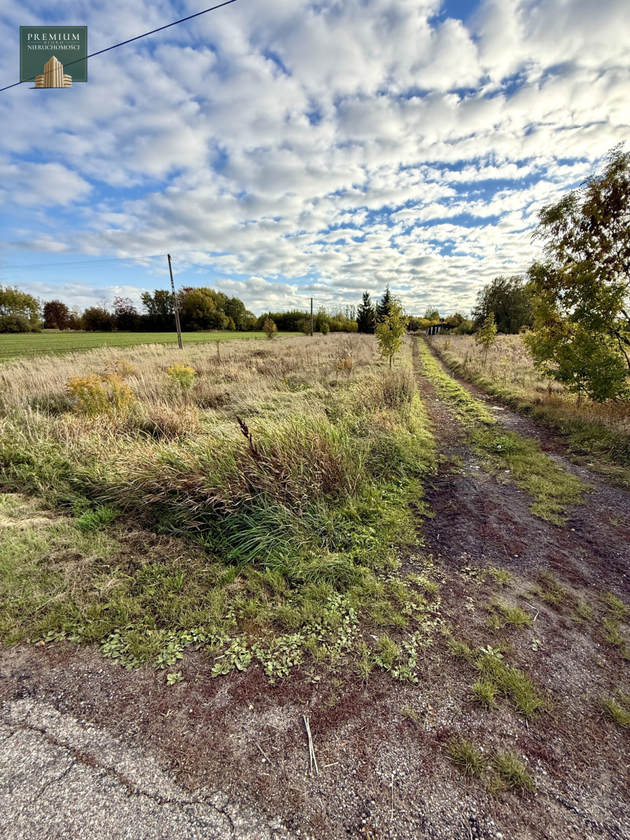 Działka na sprzedaż