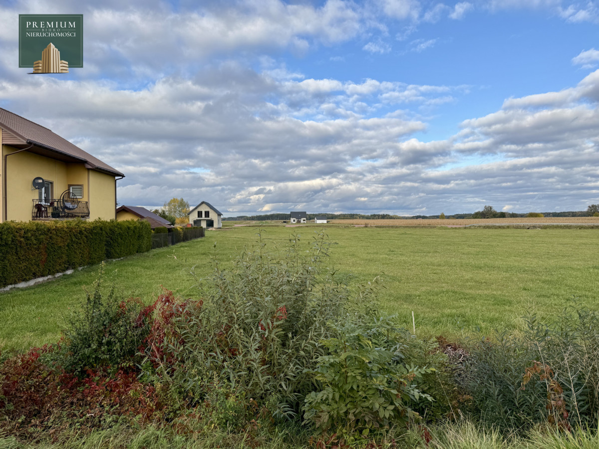 Działka na sprzedaż