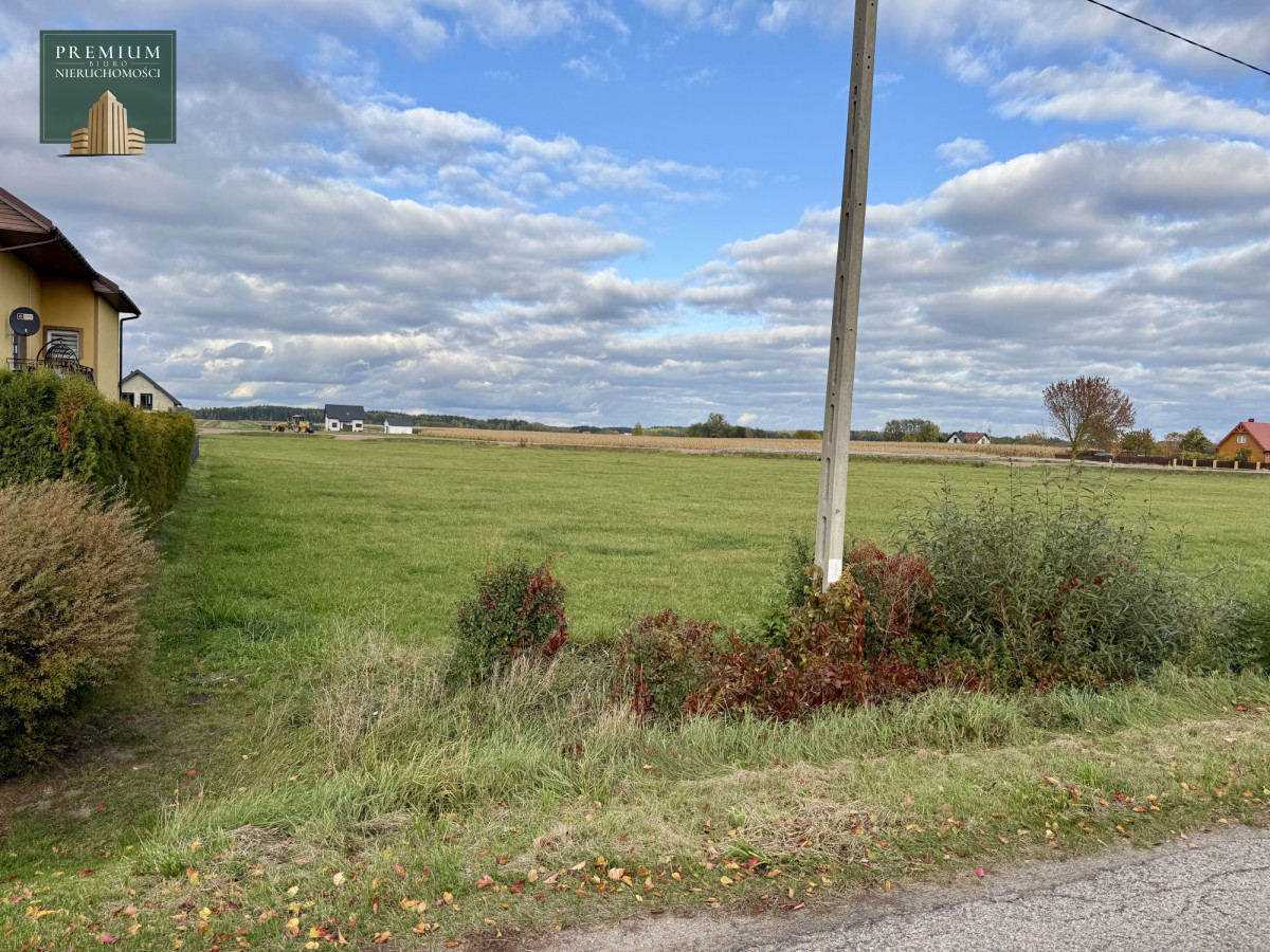 Działka na sprzedaż