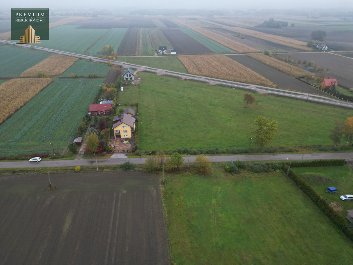 Działka na sprzedaż