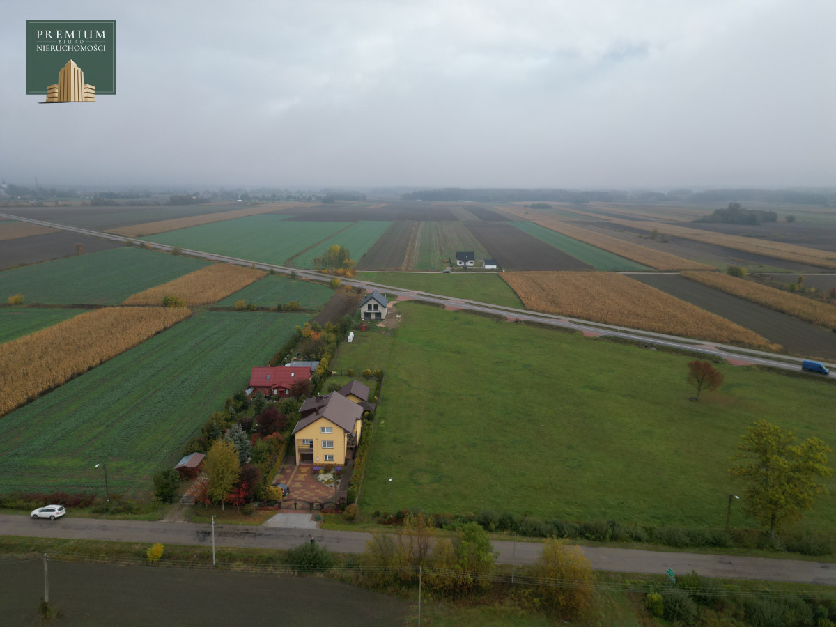 Działka na sprzedaż