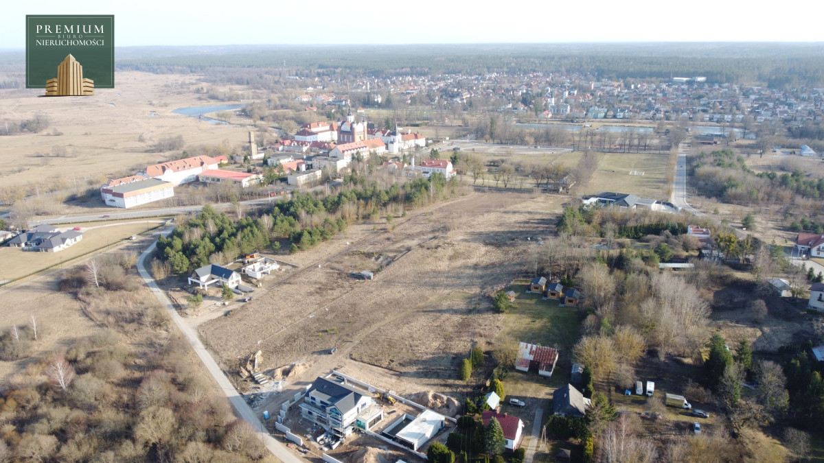 Działka na sprzedaż