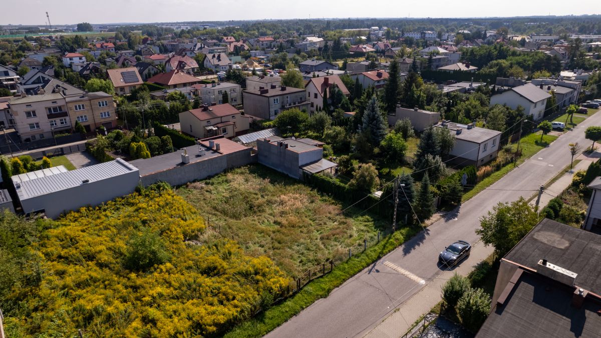 Działka na sprzedaż