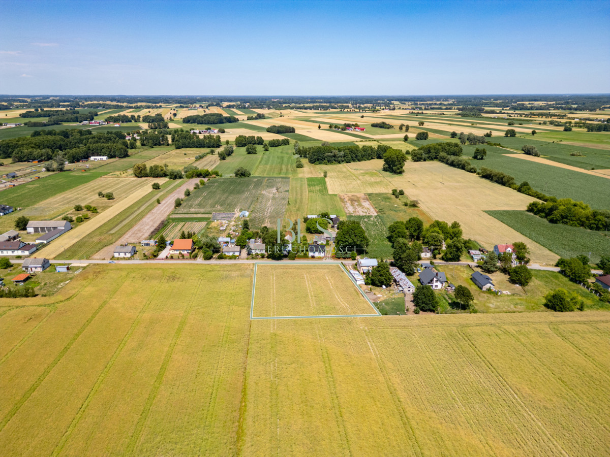 Działka na sprzedaż