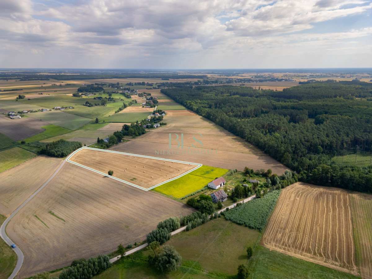 Działka na sprzedaż