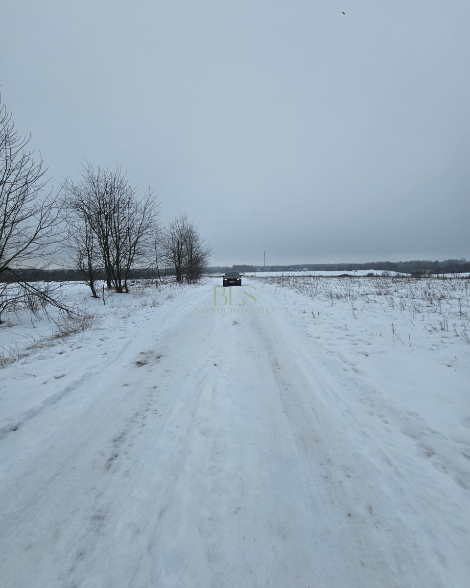 Działka na sprzedaż
