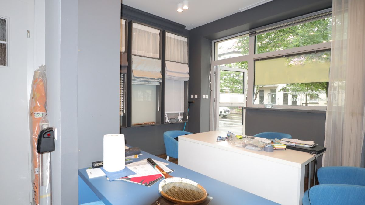 Komercyjny na sprzedaż