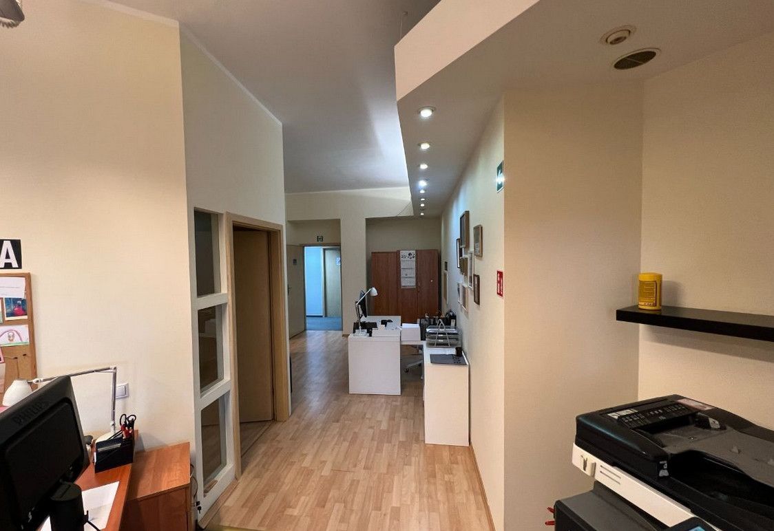 Komercyjny na wynajem