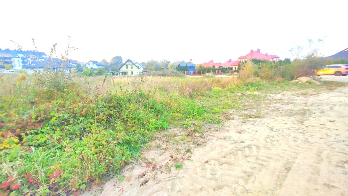 Działka na sprzedaż