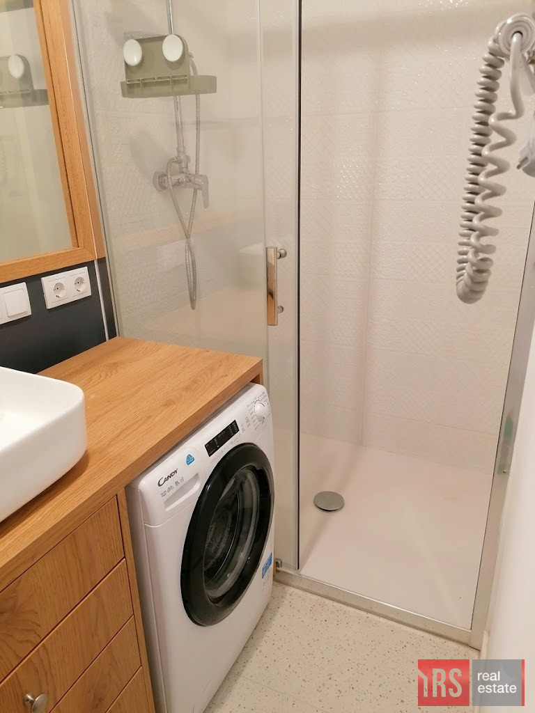 Komercyjny na wynajem