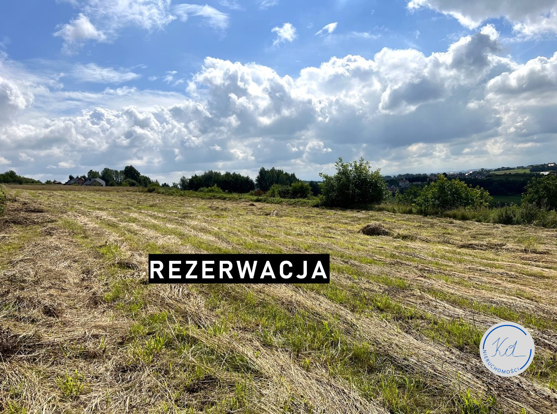 Działka na sprzedaż