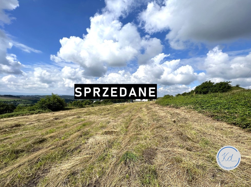 Działka na sprzedaż