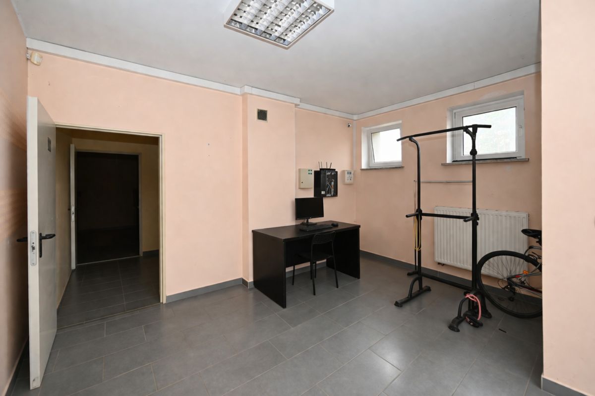 Komercyjny na sprzedaż