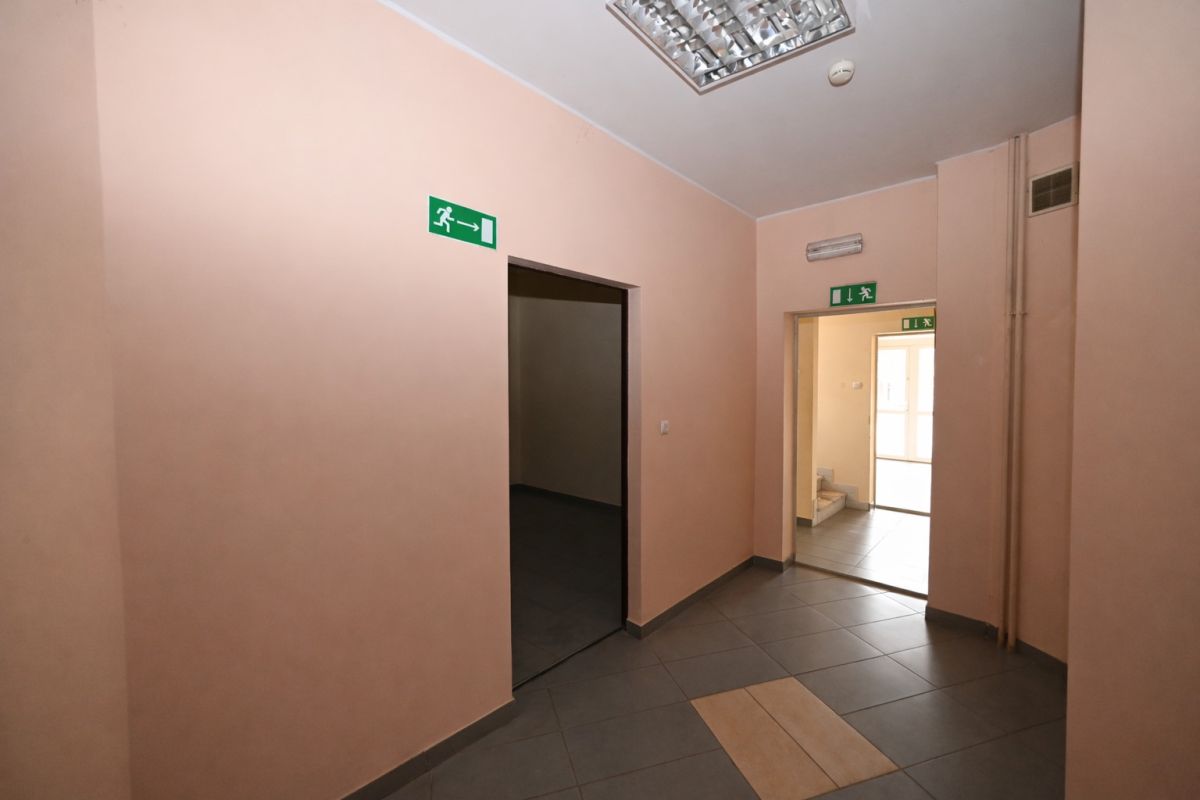 Komercyjny na sprzedaż