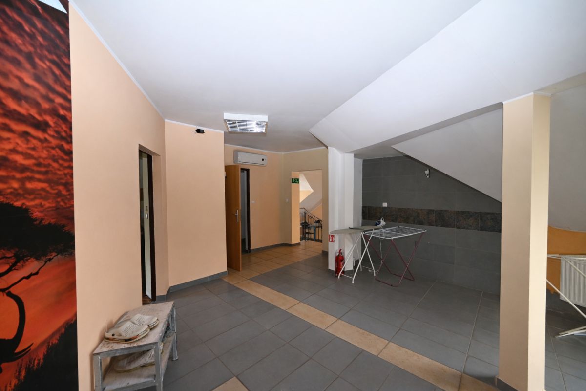 Komercyjny na sprzedaż