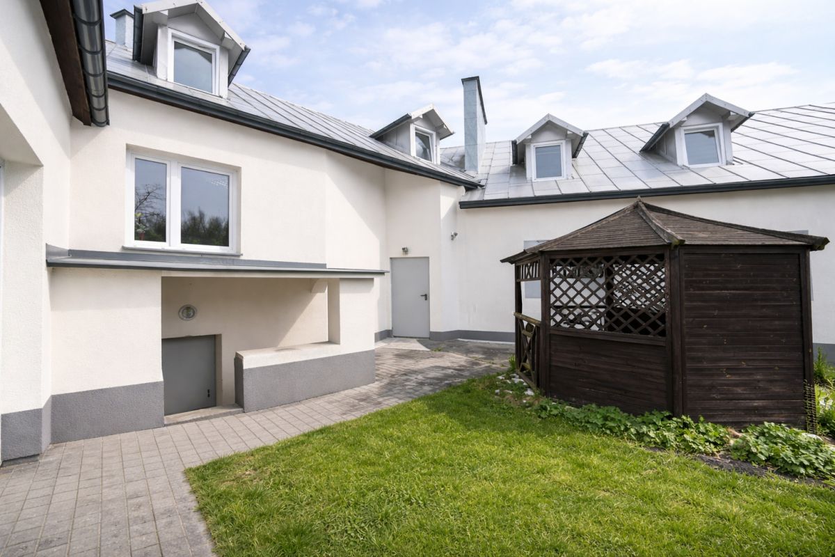 Komercyjny na sprzedaż