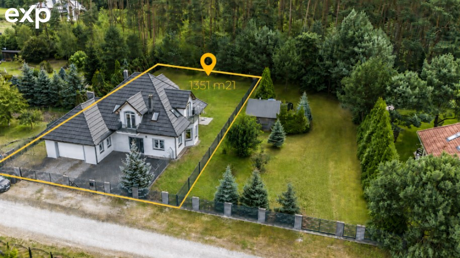 Dom przy lesie w Miłoszycach | 240 m² |