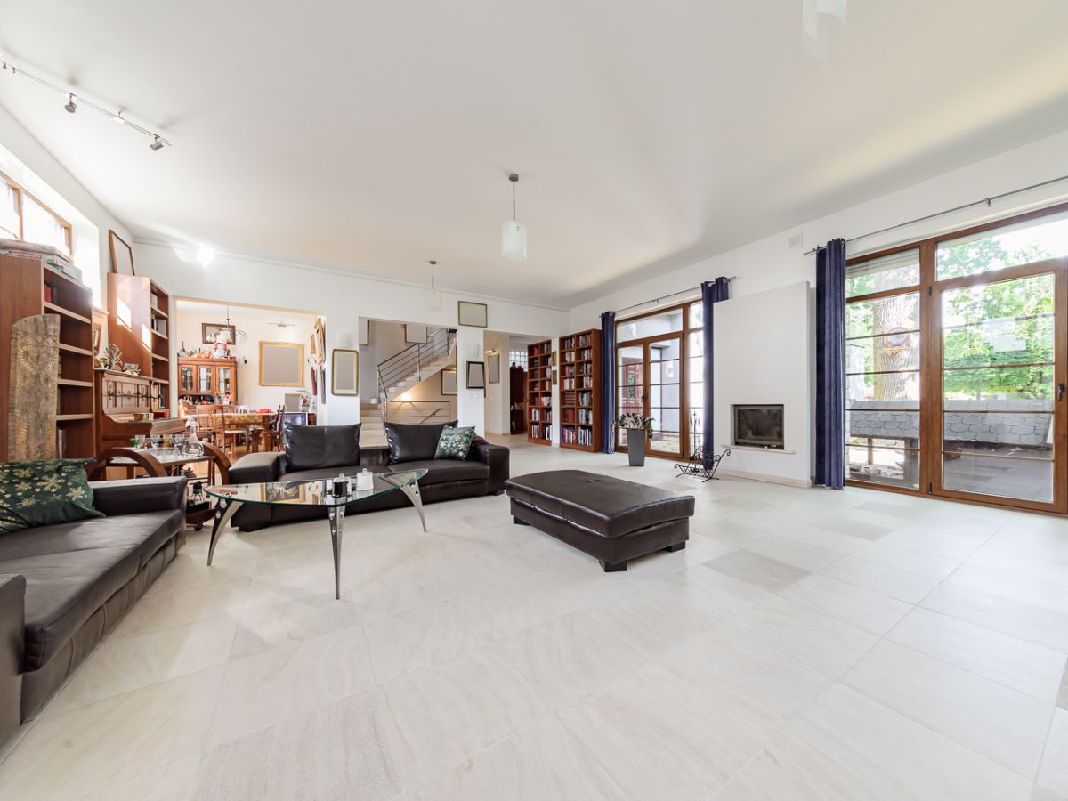 Komercyjny na sprzedaż