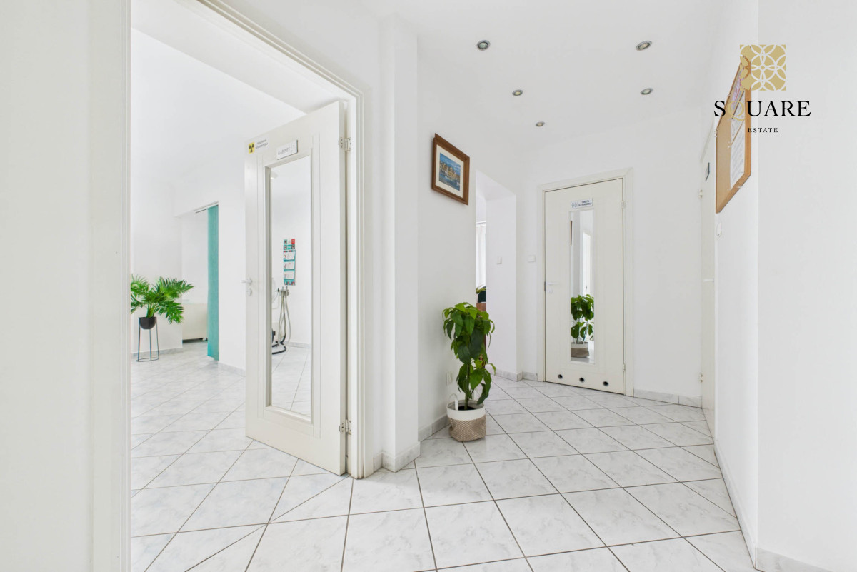 Komercyjny na sprzedaż