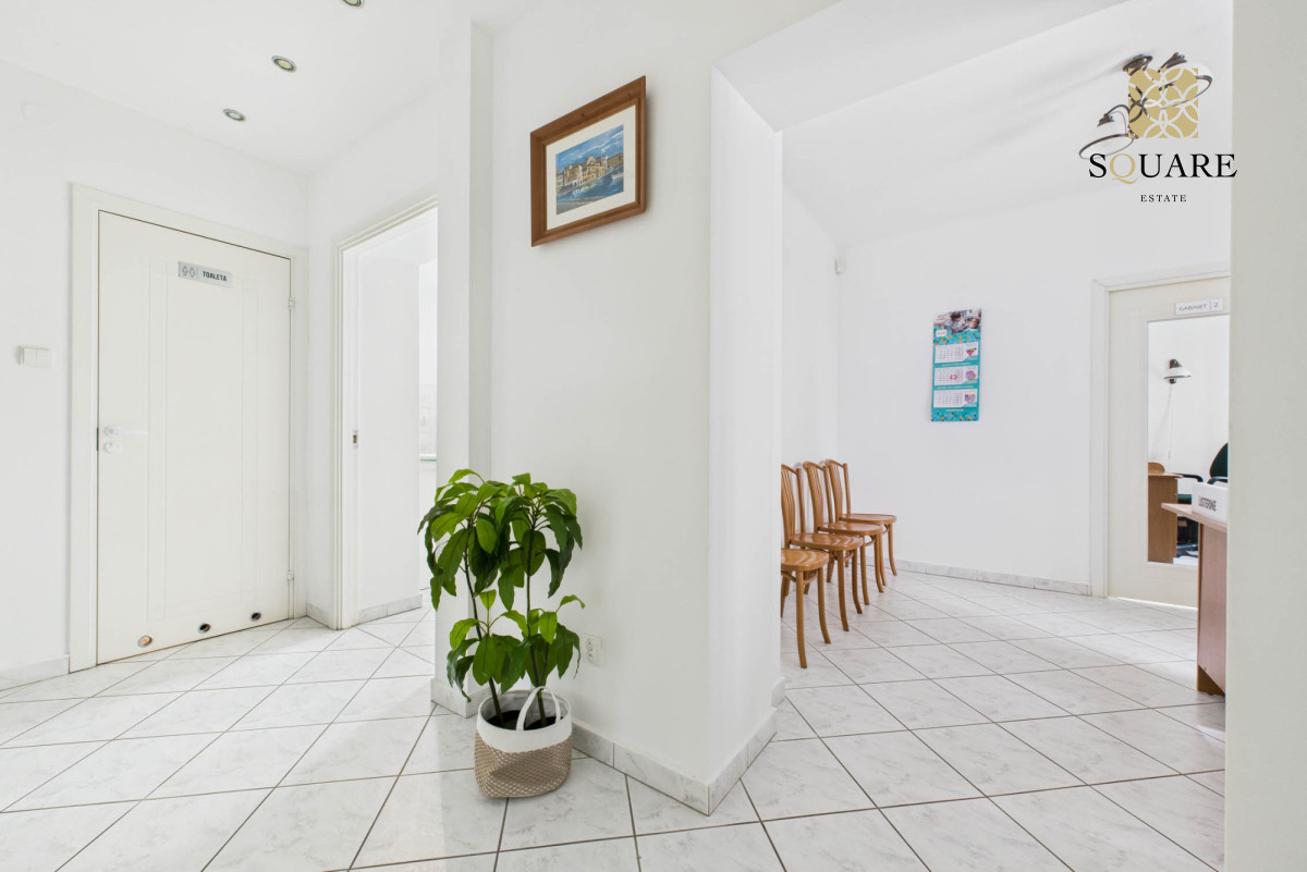 Komercyjny na sprzedaż