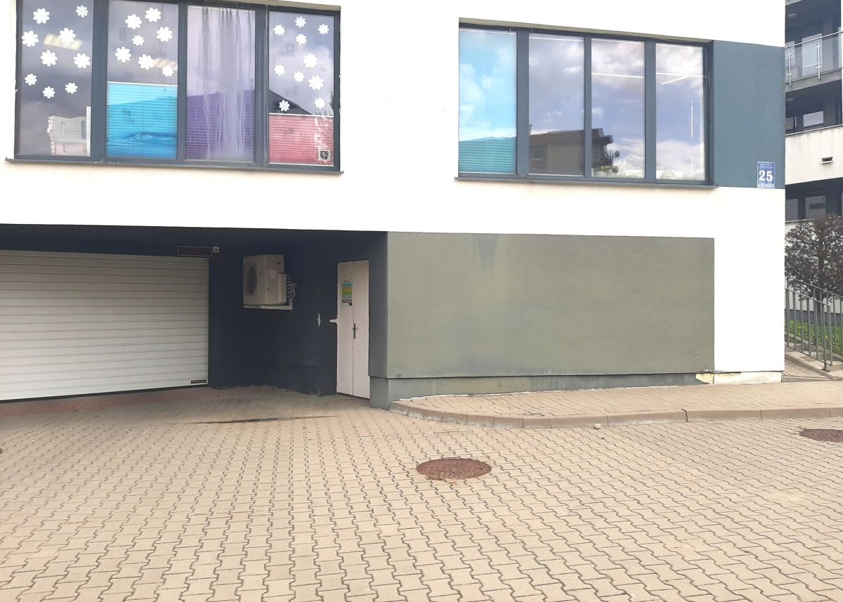 Komercyjny na wynajem