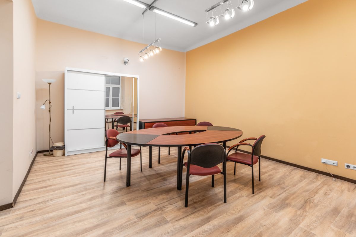 Komercyjny na wynajem