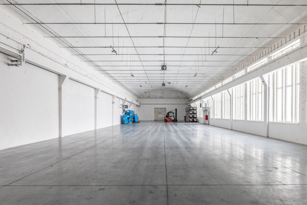 Komercyjny na wynajem