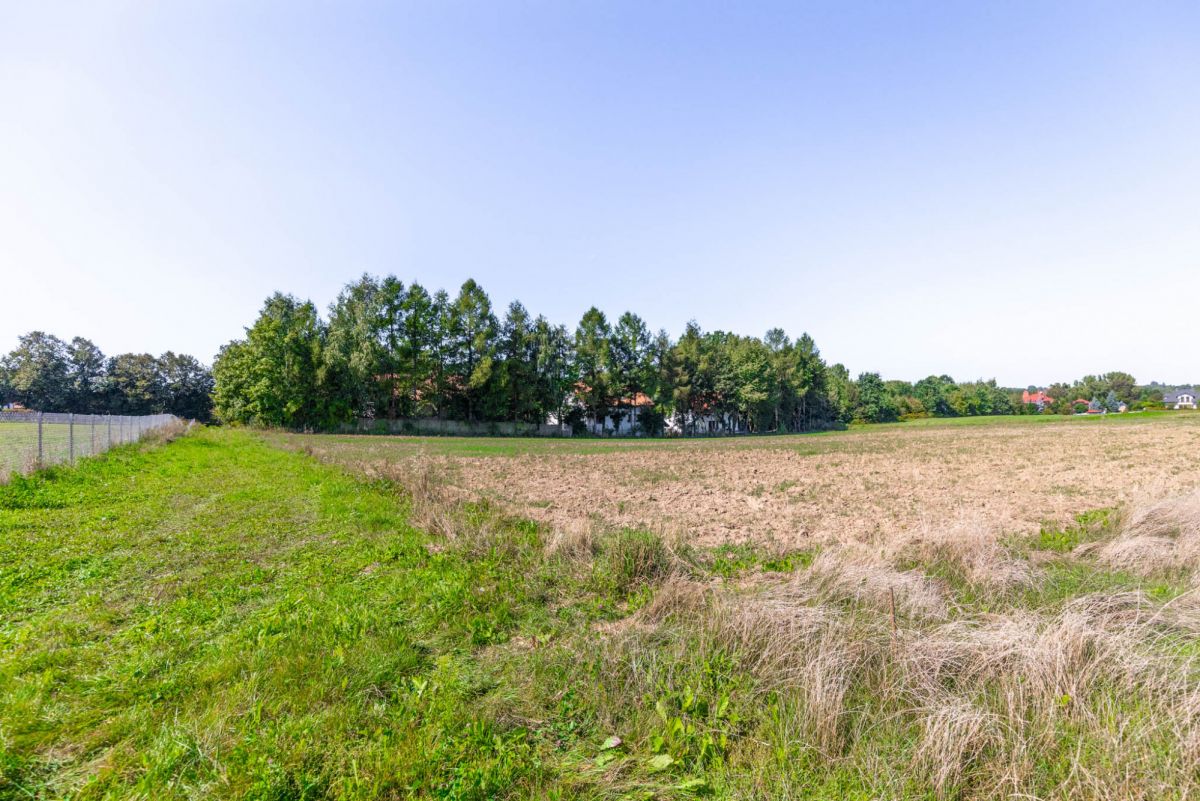 Działka na sprzedaż