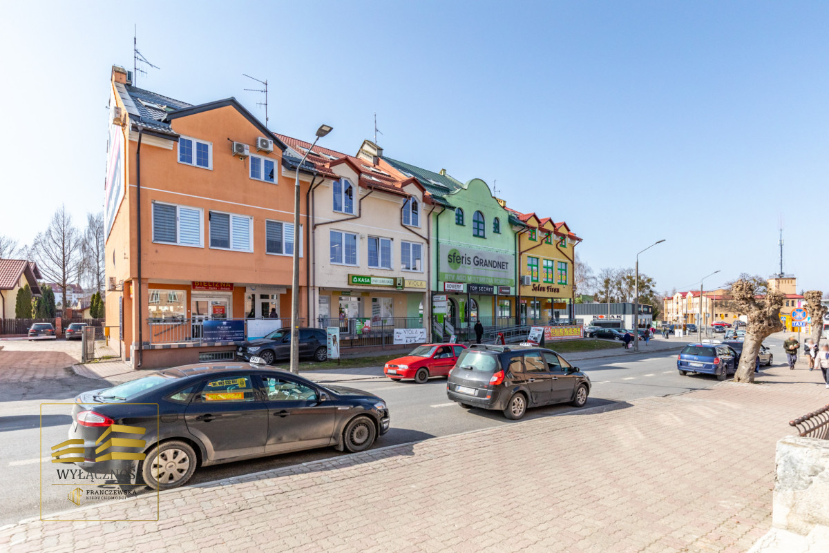 Komercyjny na sprzedaż