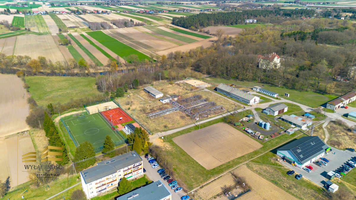 Działka na sprzedaż