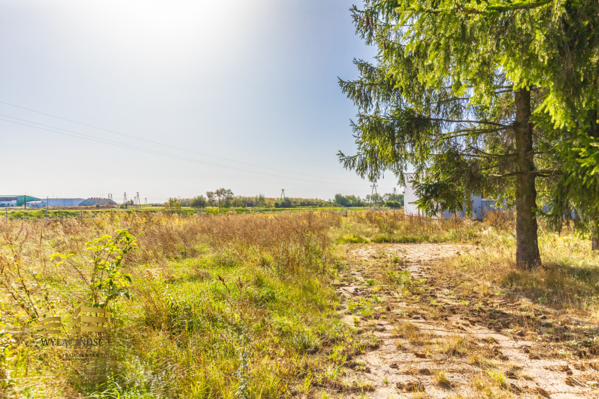 Działka na sprzedaż