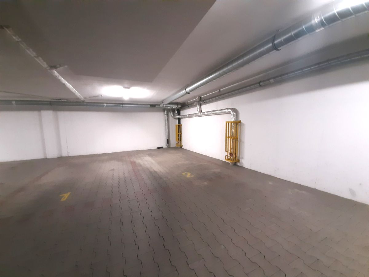 Komercyjny na sprzedaż