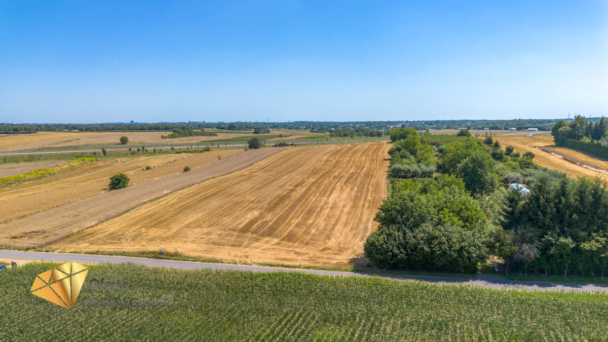 Działka na sprzedaż