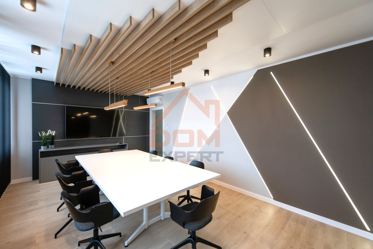 Komercyjny na wynajem