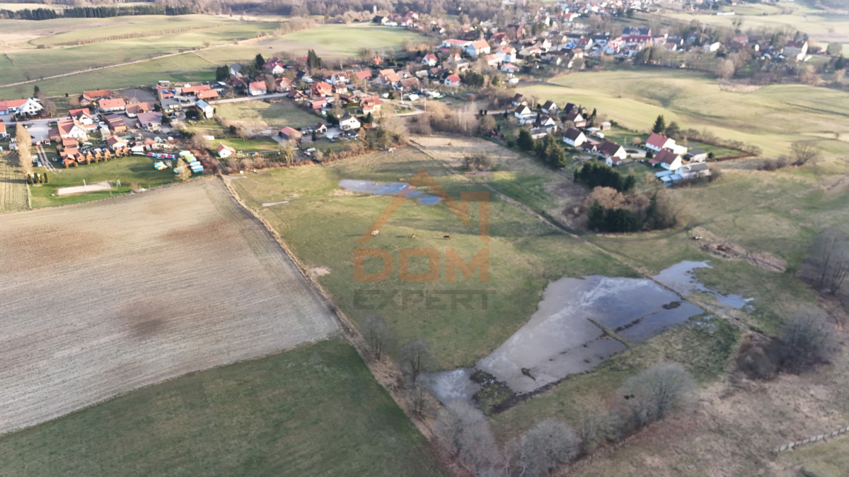 Działka na sprzedaż