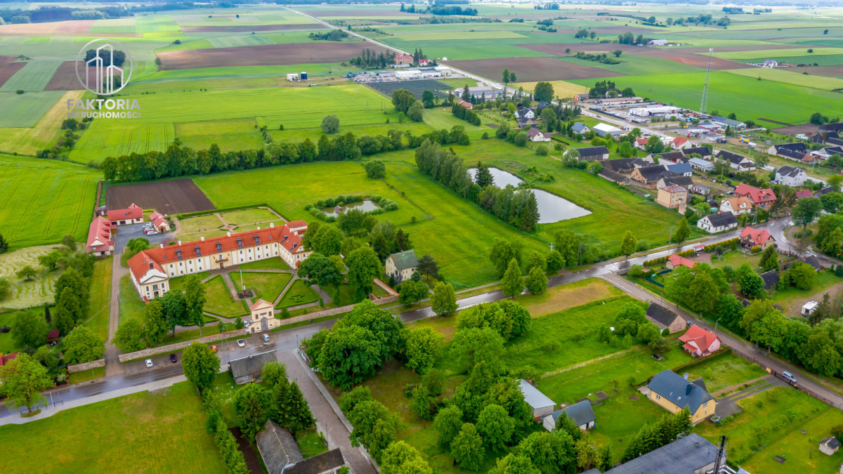 Działka na sprzedaż