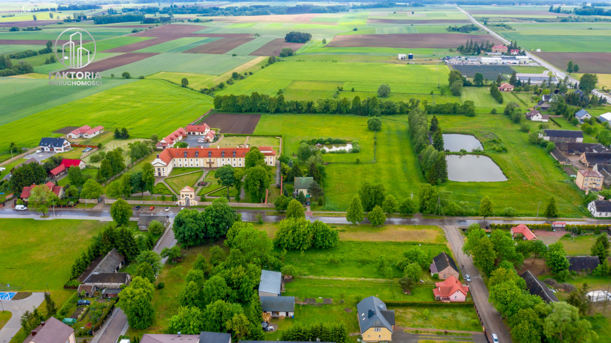 Działka na sprzedaż