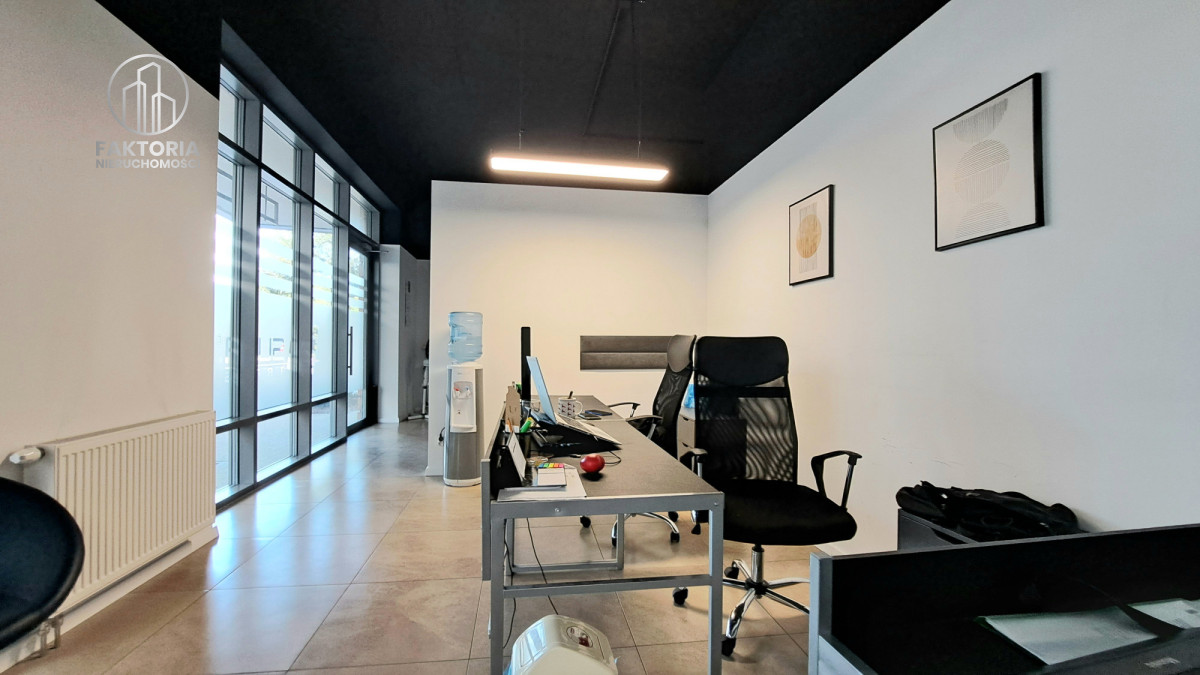 Komercyjny na wynajem