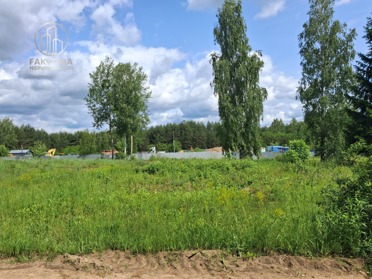 Działka na sprzedaż