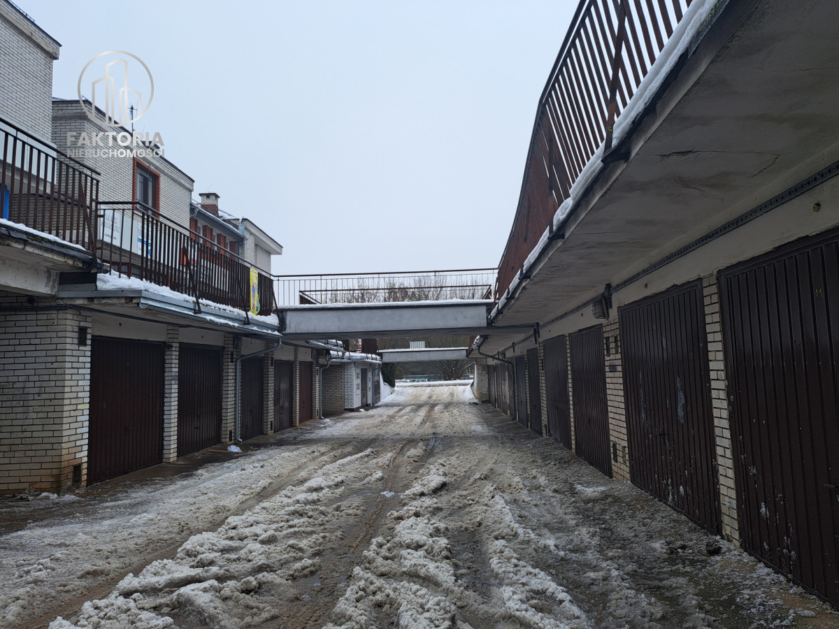 Komercyjny na sprzedaż