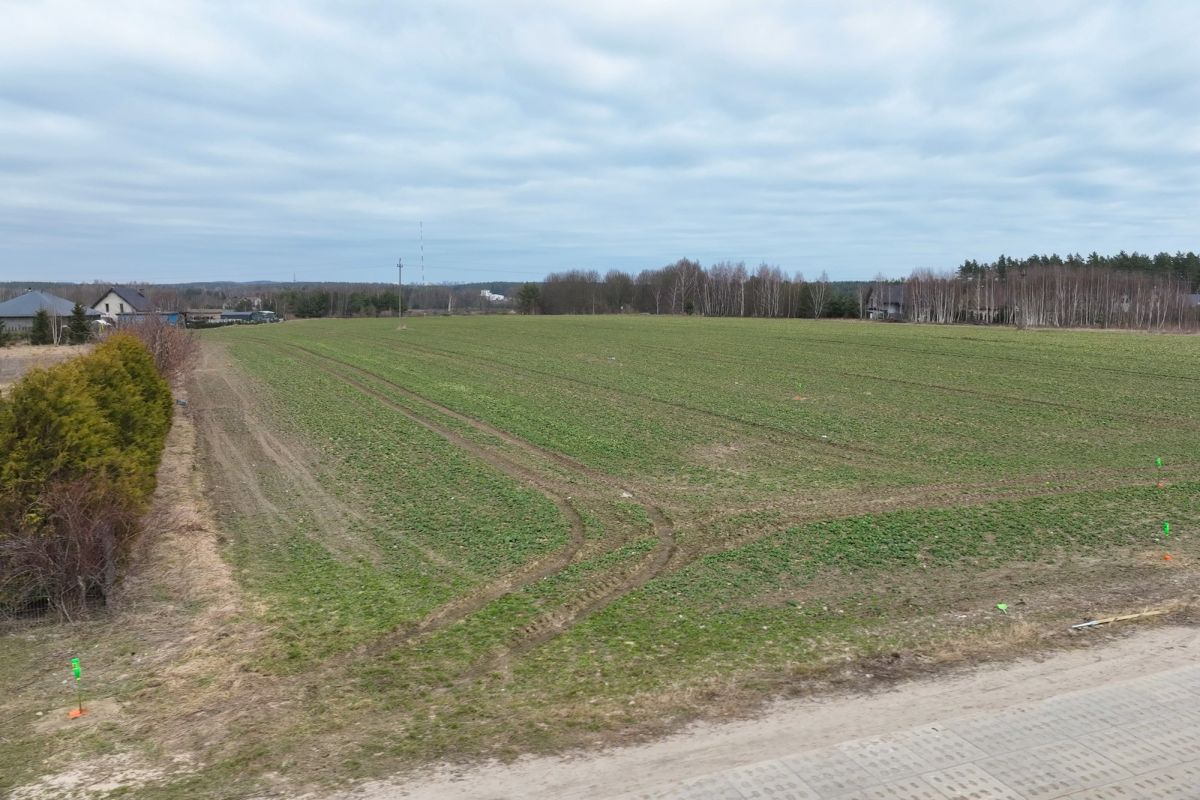 Działka na sprzedaż