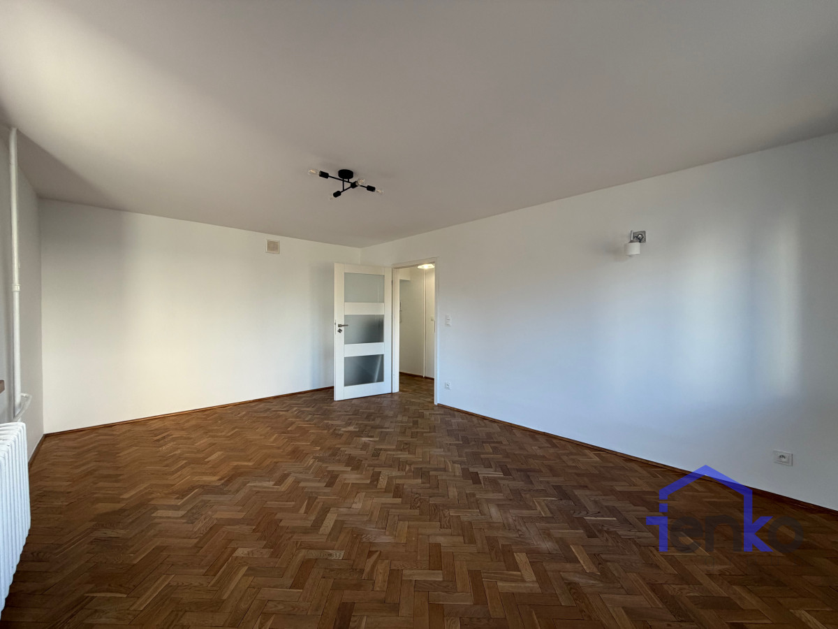 Komercyjny na sprzedaż