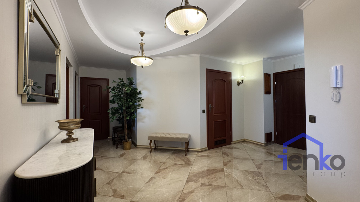 Komercyjny na sprzedaż