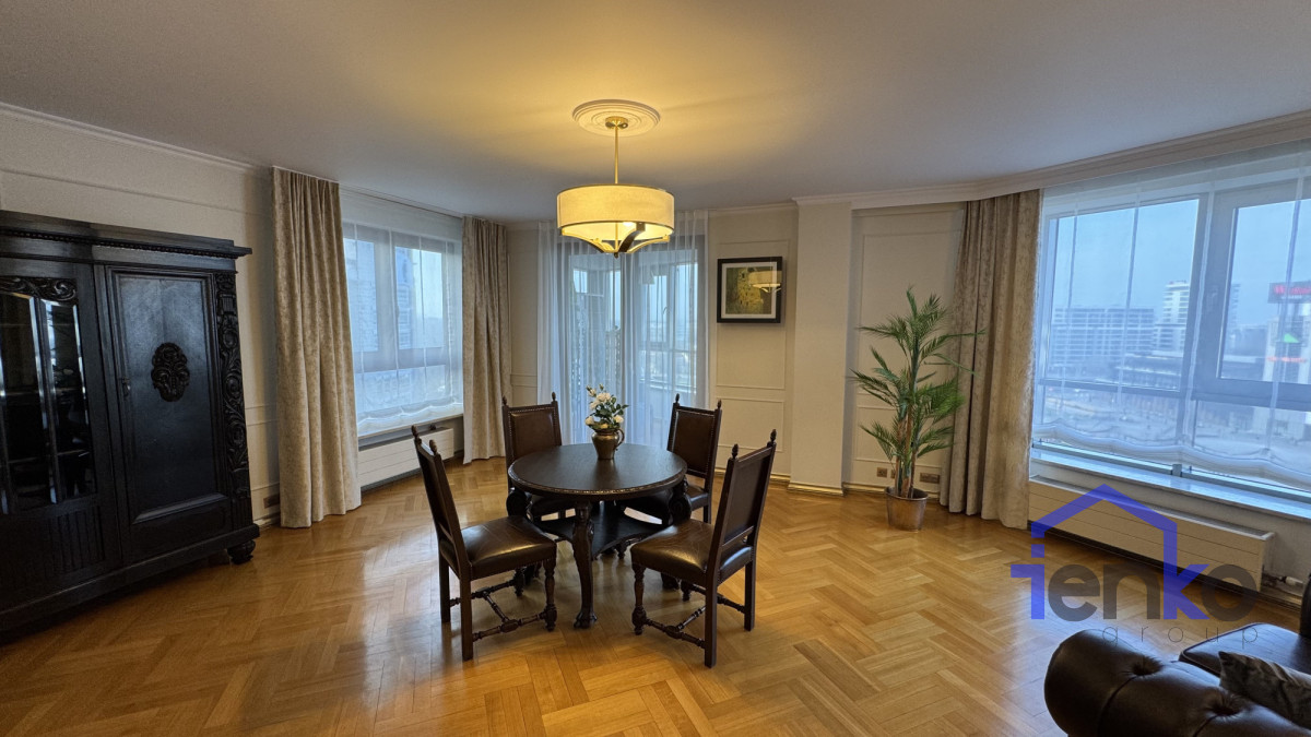 Komercyjny na sprzedaż