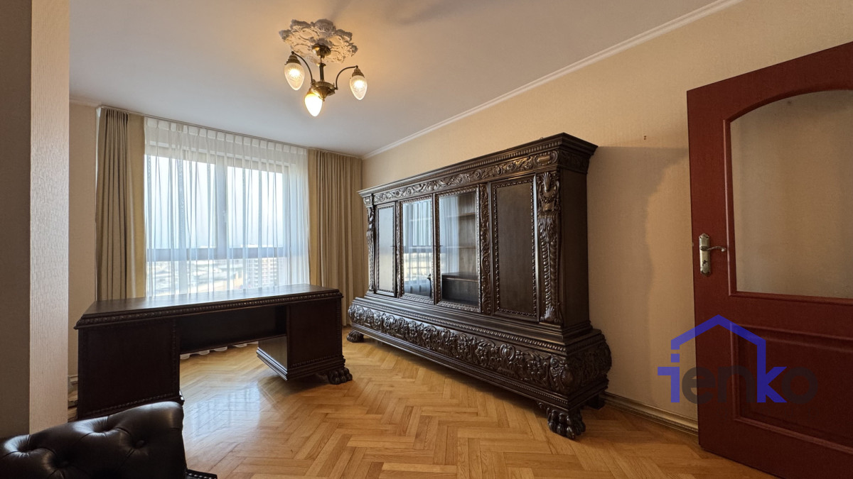 Komercyjny na sprzedaż