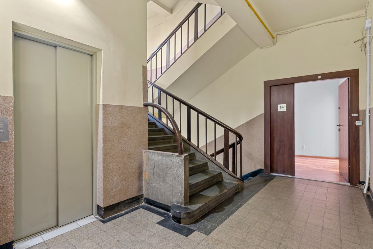 Komercyjny na sprzedaż