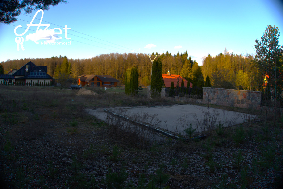 Działka na sprzedaż