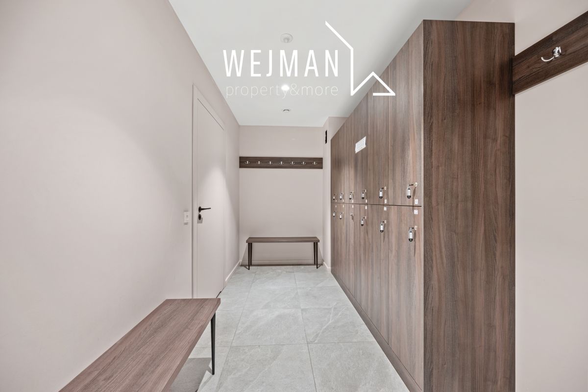 Lokal usługowo-biurowy – wykończony – wyposażony