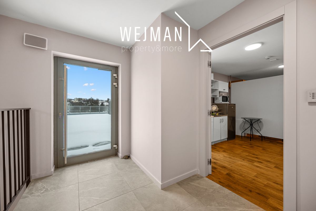 Lokal usługowo-biurowy – wykończony – wyposażony