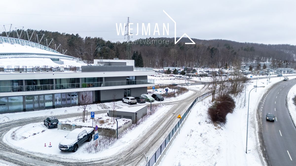 Lokal usługowo-biurowy – wykończony – wyposażony